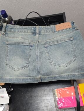 Pacific Sunwear Light Wash Denim Mini Skirt